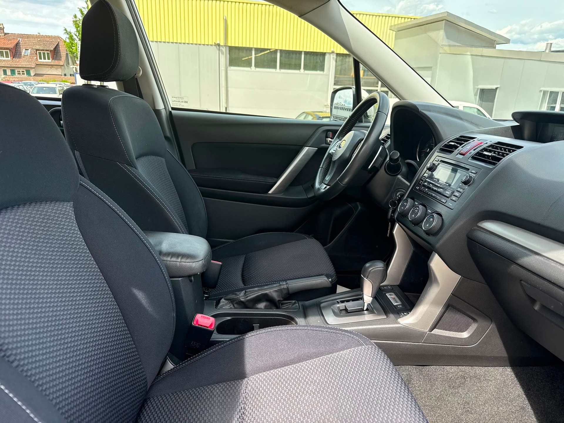 SUBARU Forester 2.0i Swiss Lineartronic-image-12