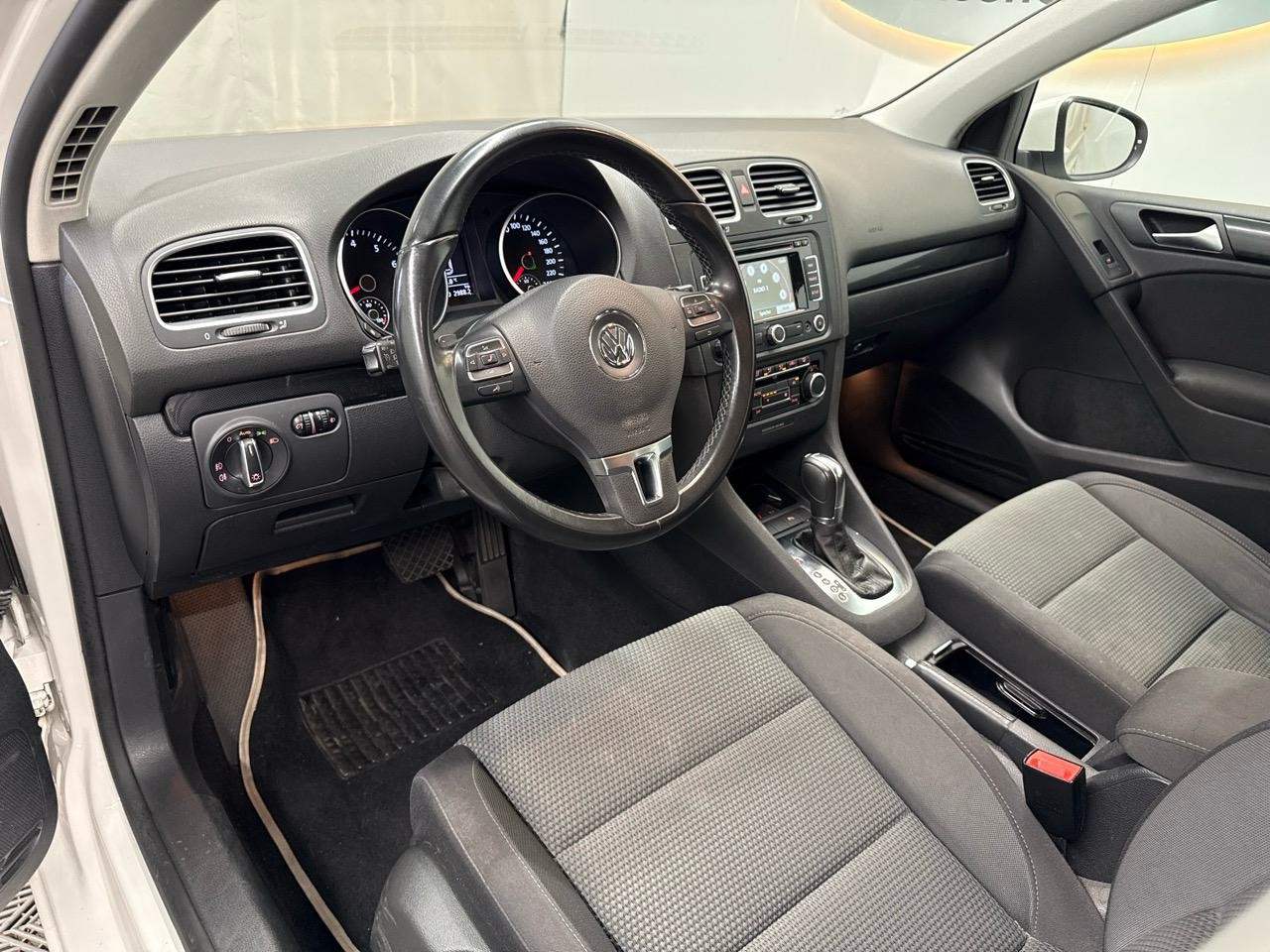 VW Golf 1.4 TSI Trendline DSG-image-2