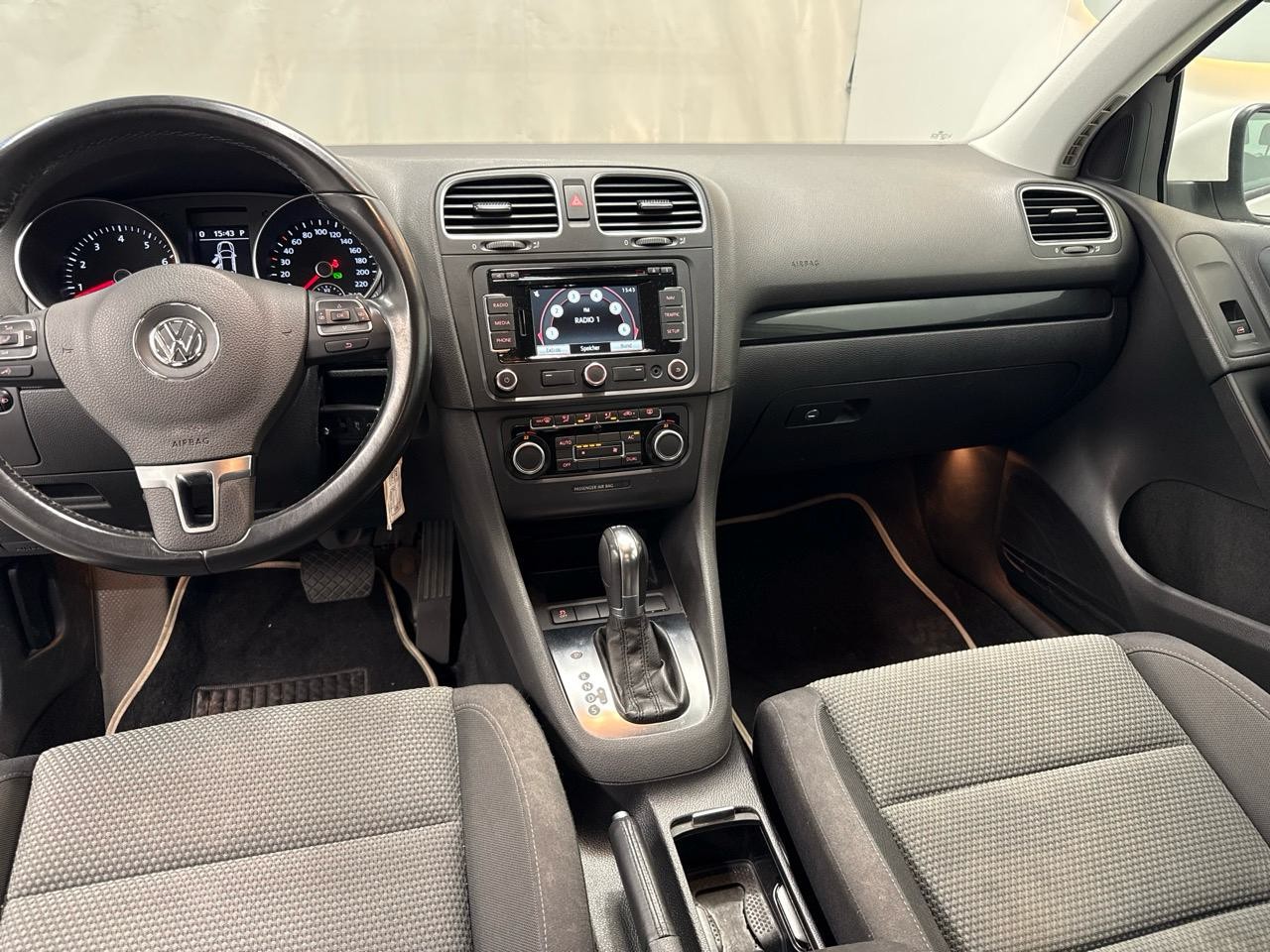 VW Golf 1.4 TSI Trendline DSG-image-4