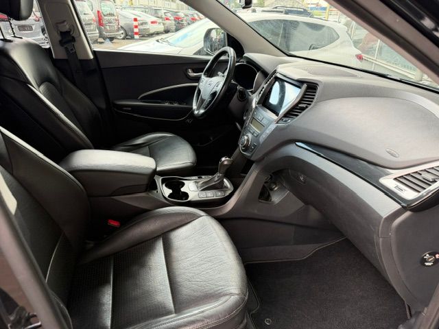 HYUNDAI Santa Fe 2.2 CRDI Premium 4WD Automatic-image-8
