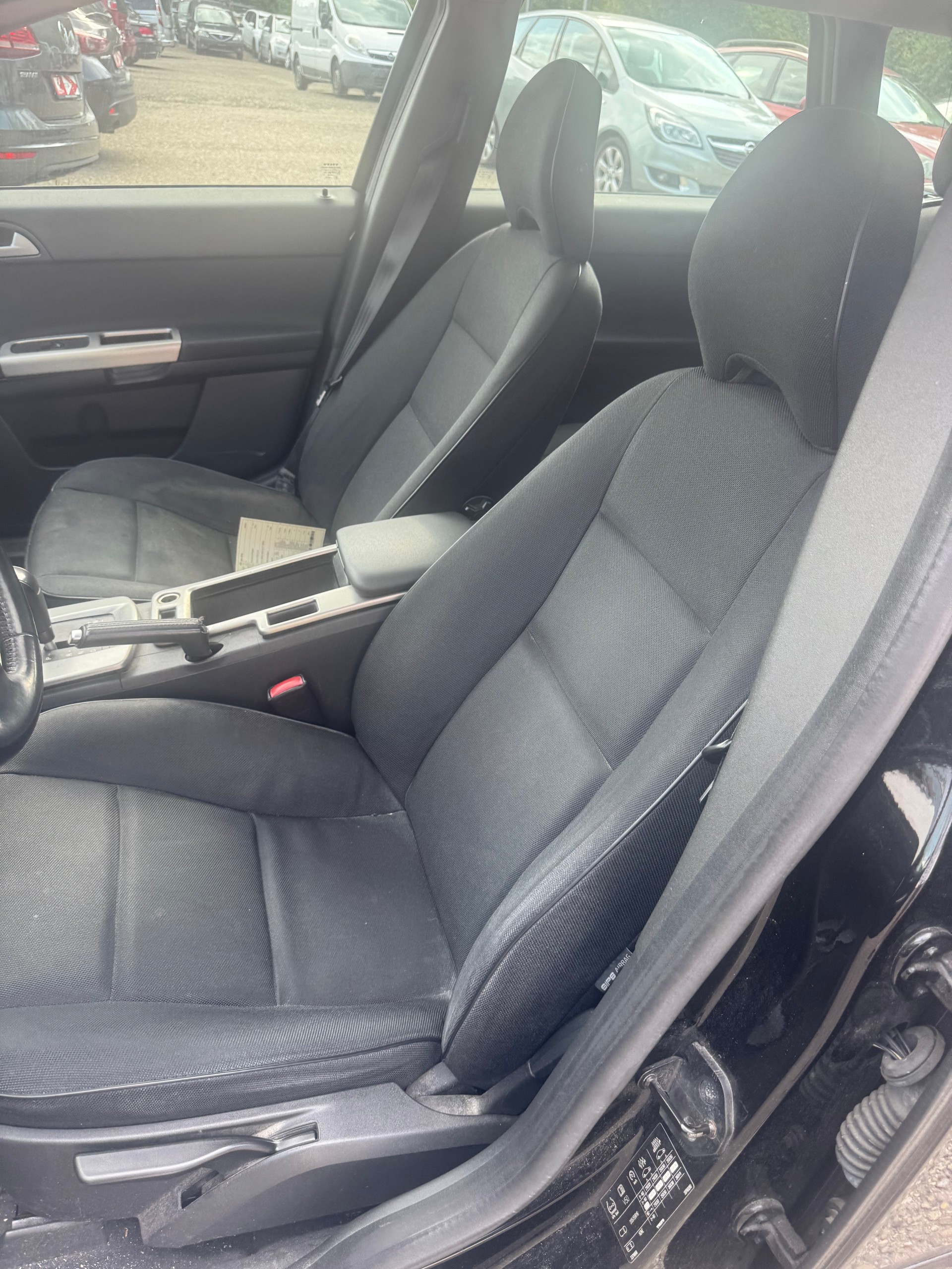 VOLVO V50 2.4I Momentum Geartronic-image-10