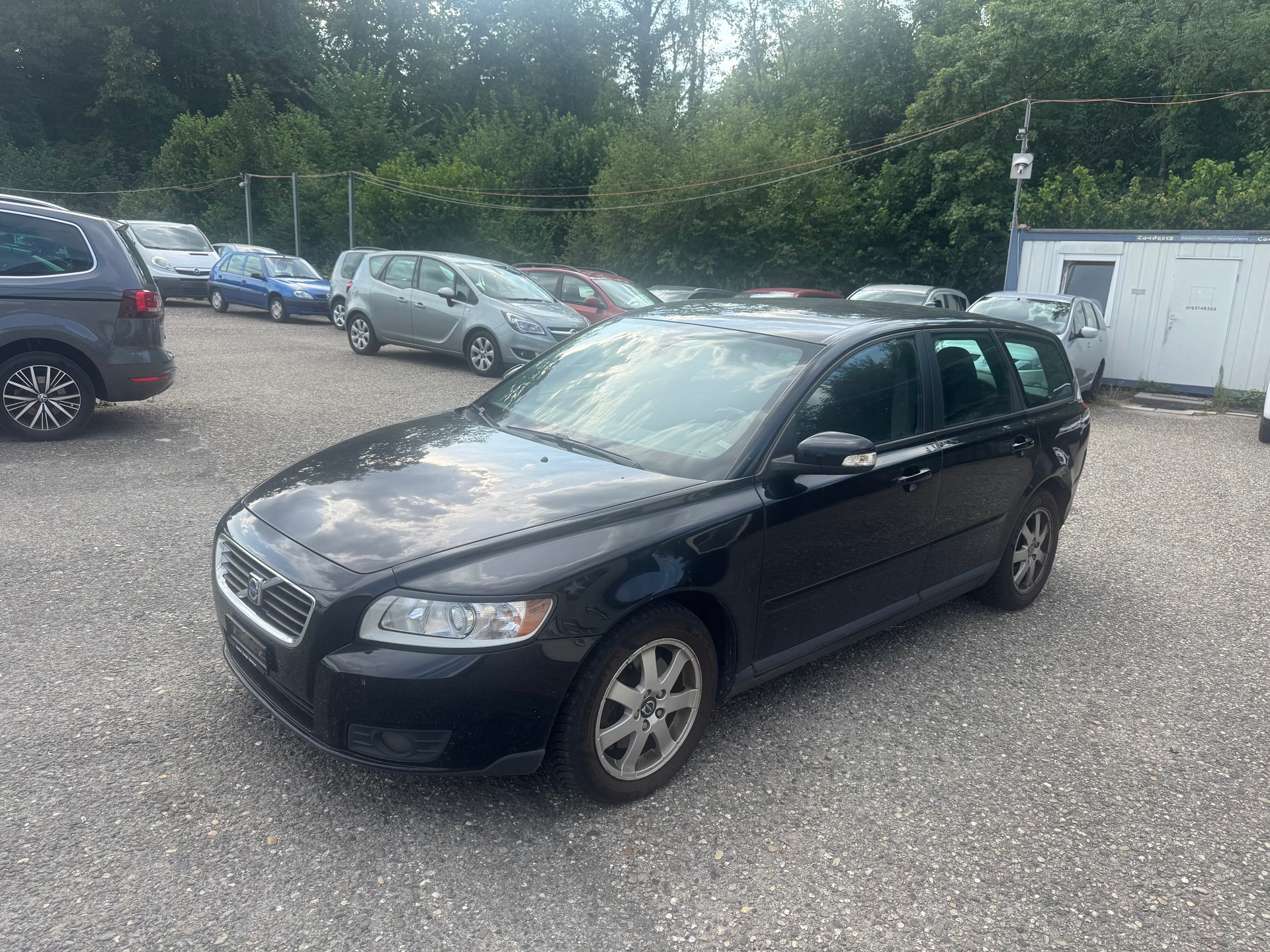 VOLVO V50 2.4I Momentum Geartronic-image-1