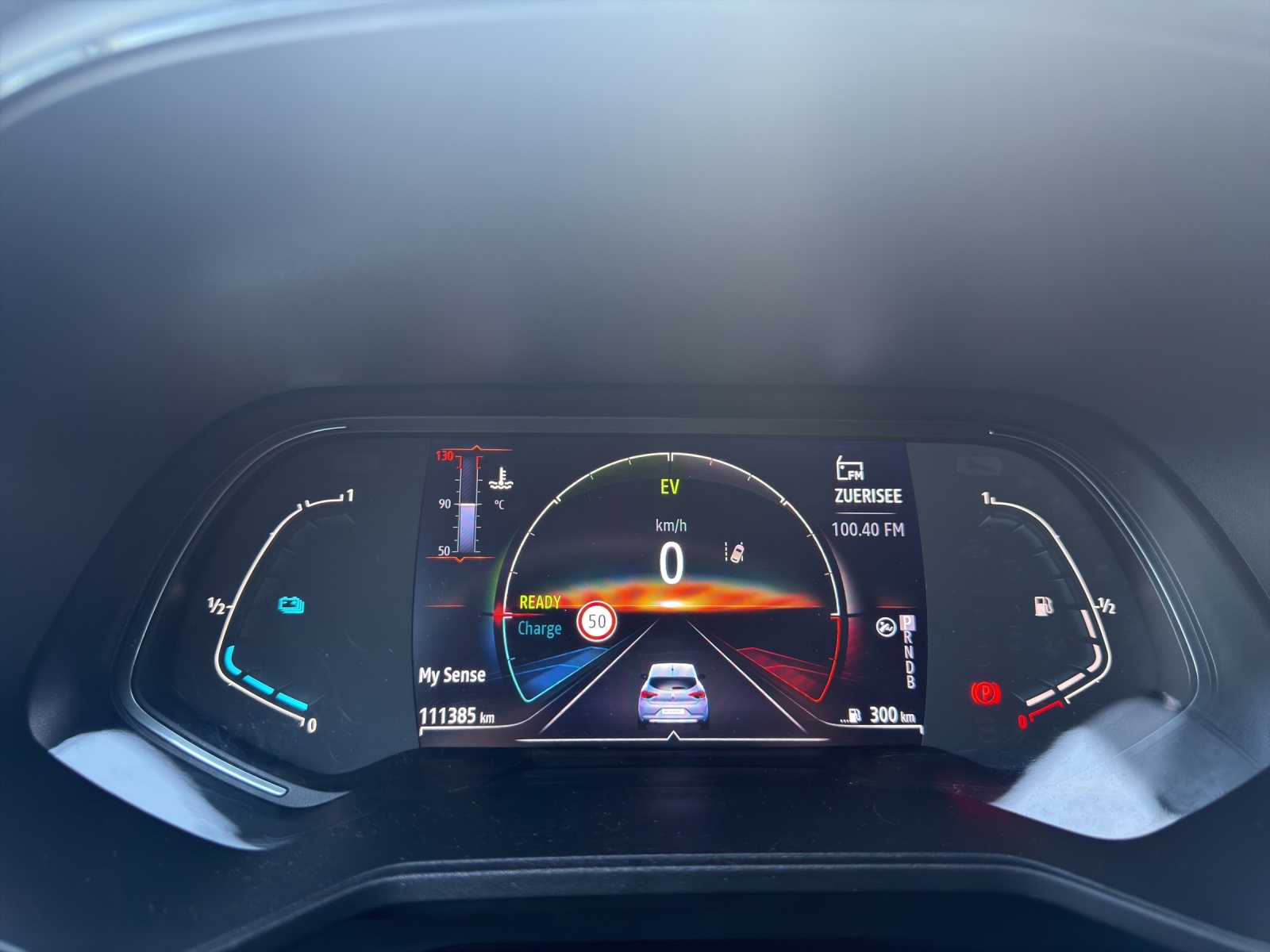 RENAULT Clio 1.6 E-Tech Techno-image-21