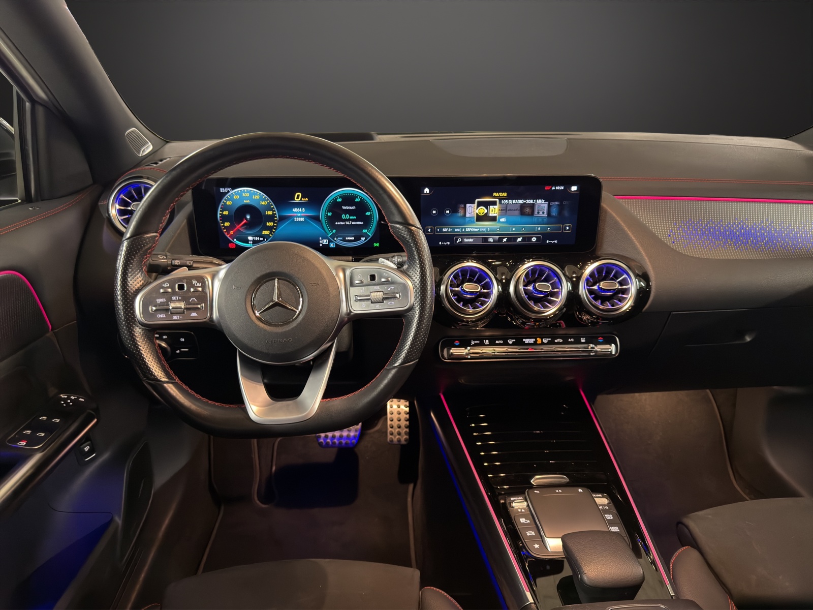 MERCEDES-BENZ EQA 250 AMG Line-image-11