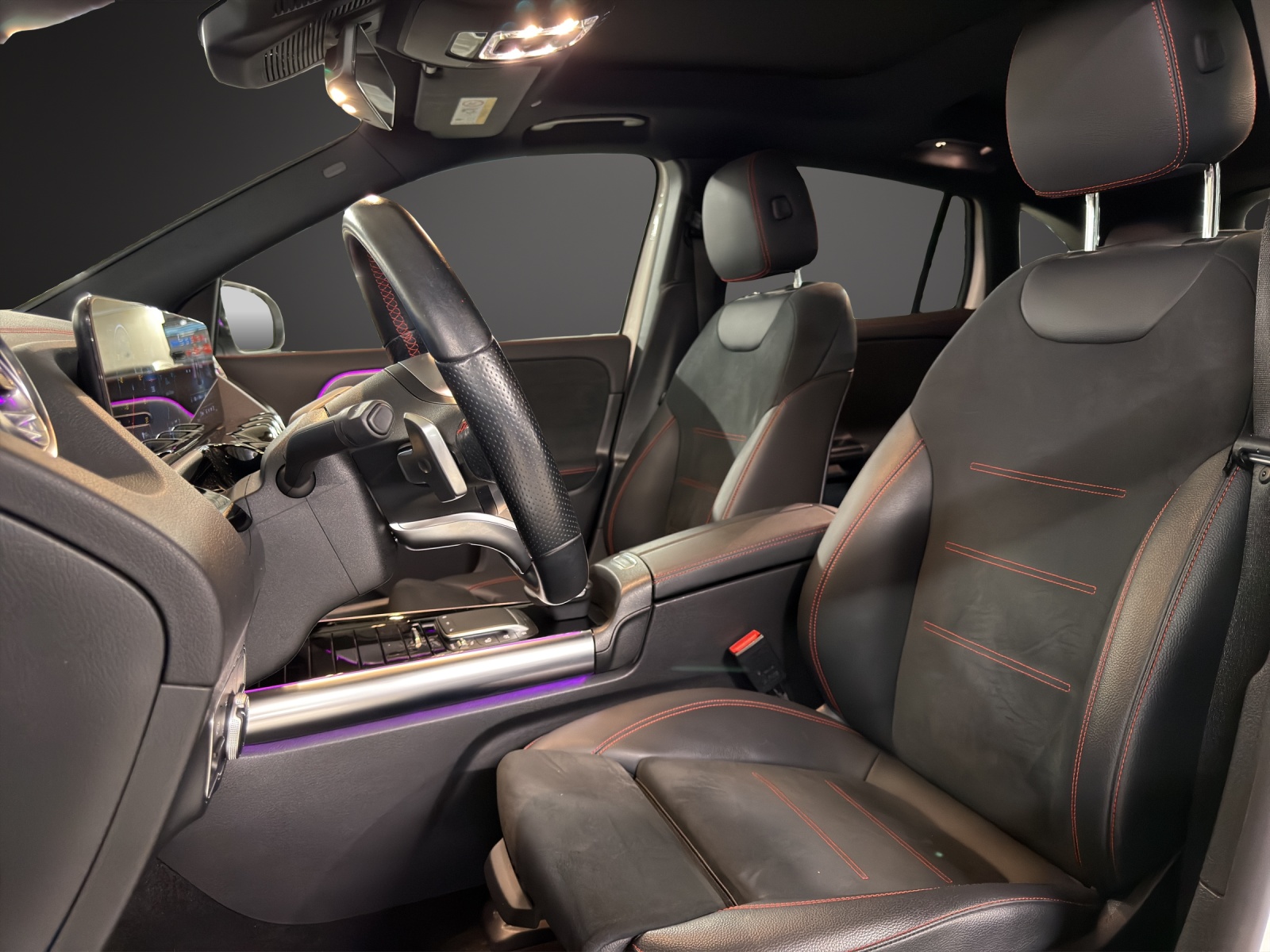 MERCEDES-BENZ EQA 250 AMG Line-image-9