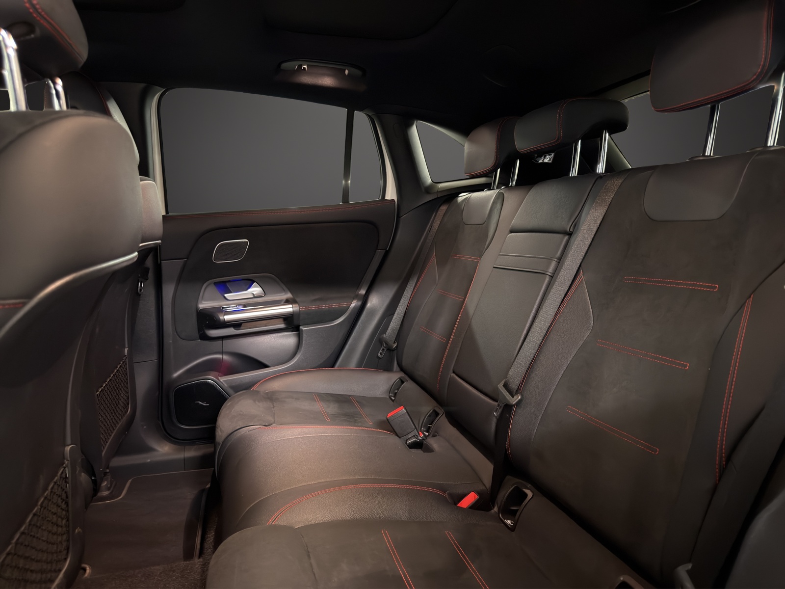 MERCEDES-BENZ EQA 250 AMG Line-image-14