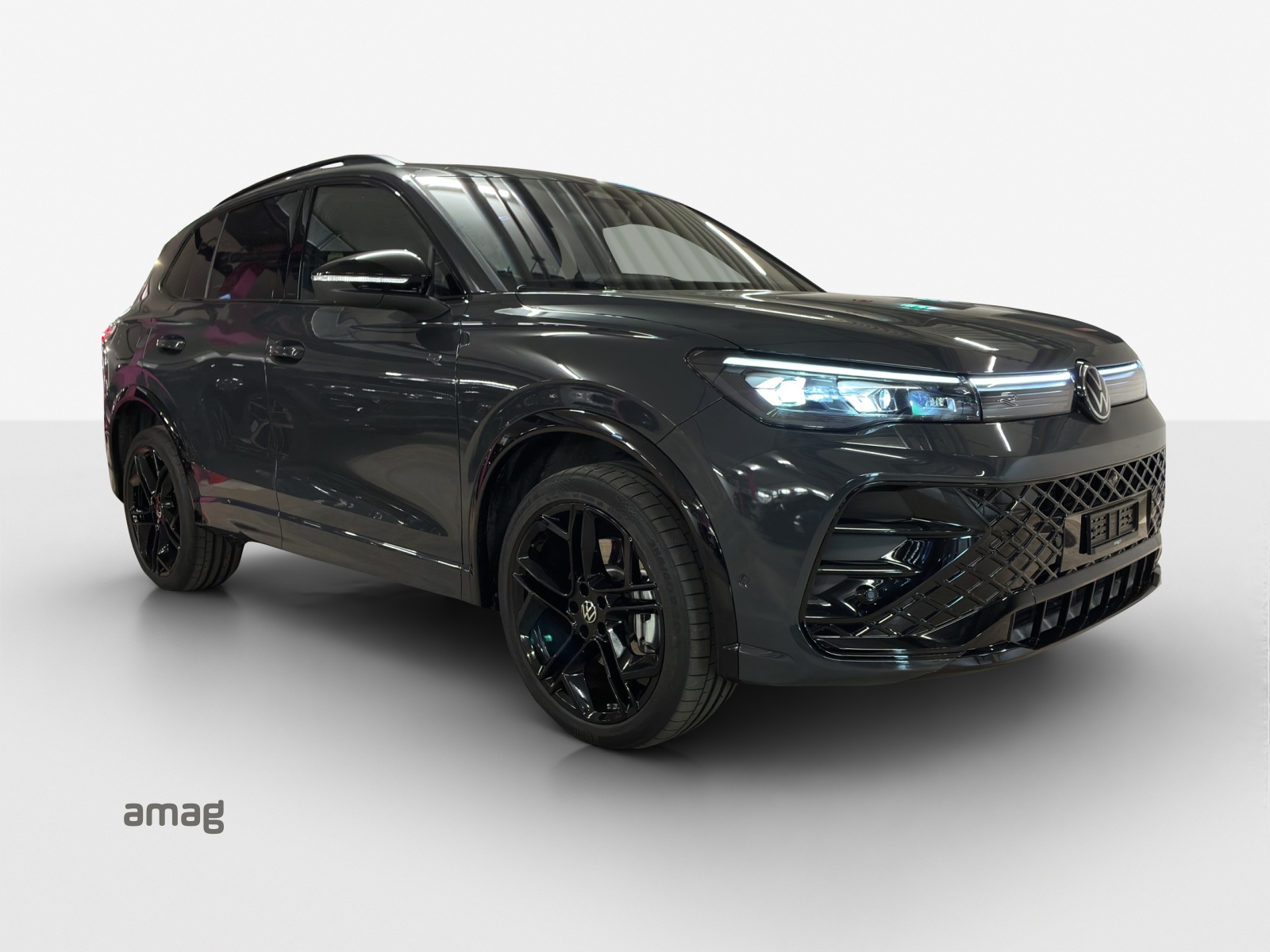VW Tiguan 2.0 TSI DSG R-Line 4Motion-image-5