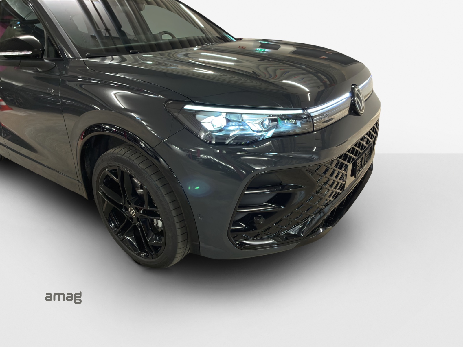 VW Tiguan 2.0 TSI DSG R-Line 4Motion-image-14