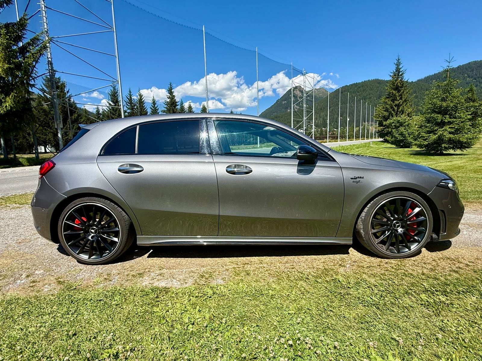 MERCEDES-BENZ A 35 AMG 4matic-image-2