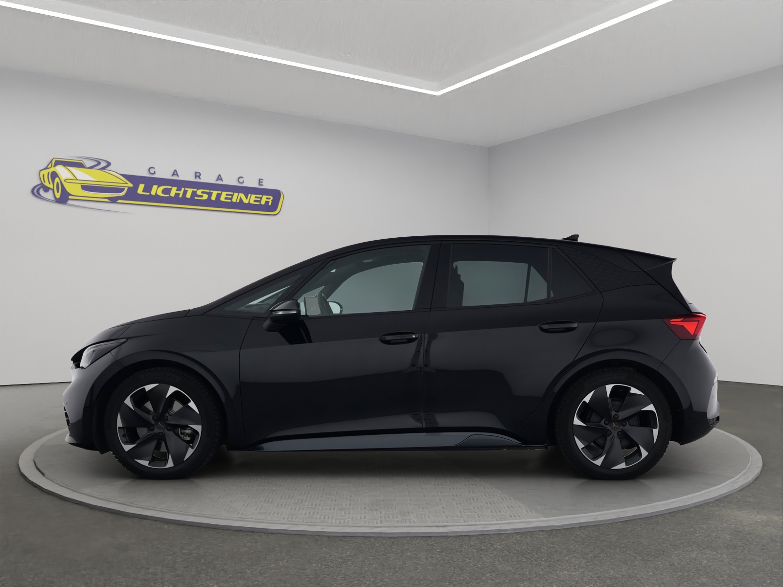 CUPRA Born 59 kWh e-Boost-showroom-element-2