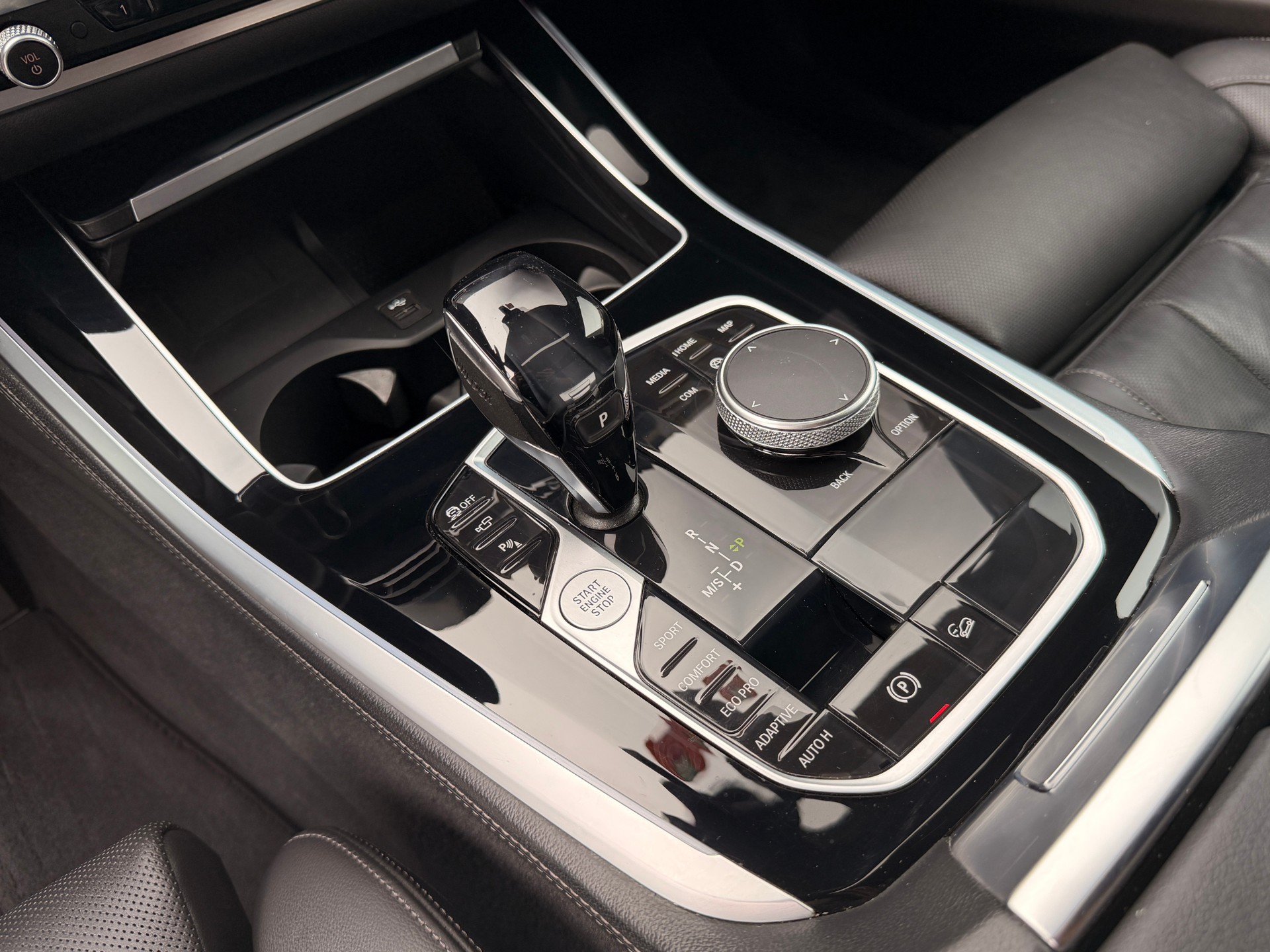 BMW X5 xDrive 48V 30d M Sport Steptronic-image-17