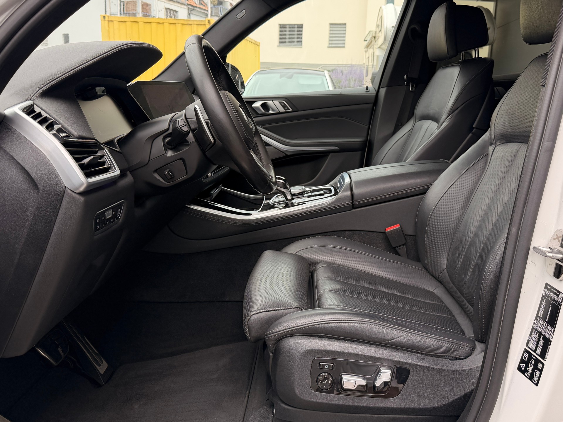 BMW X5 xDrive 48V 30d M Sport Steptronic-image-13