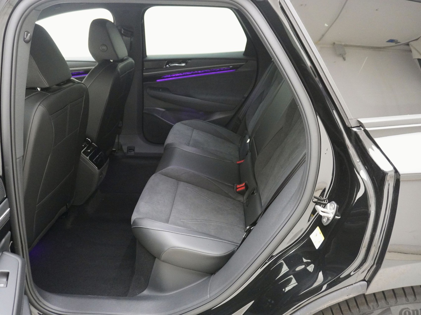 VW ID.7 Tourer 77kWh Pro-image-13