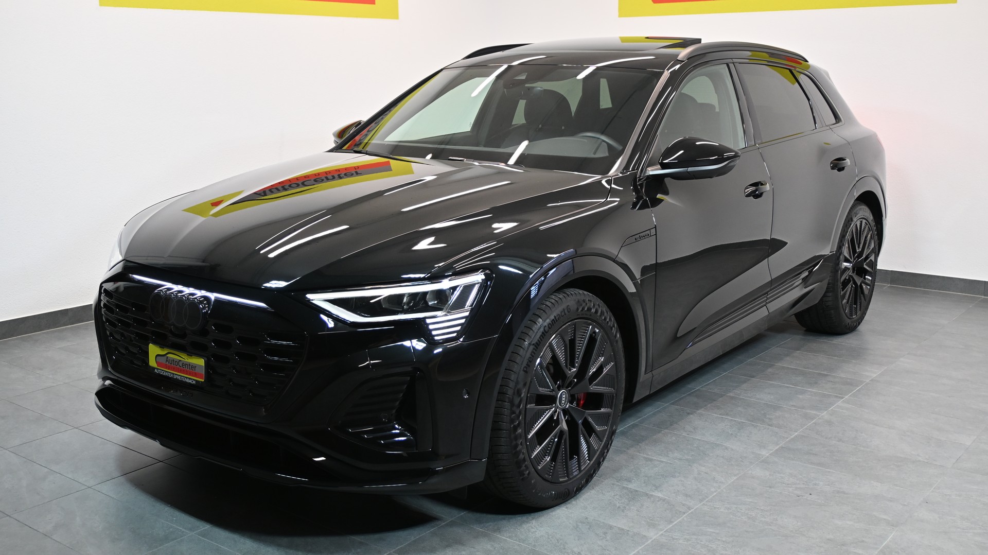 AUDI Q8 50 e-tron Black Edition quattro-image-1