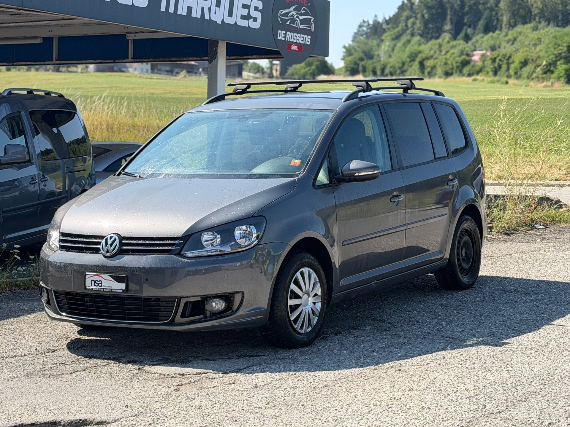 VW Touran 1.6 TDI BlueMotion Technology Cup-image-2