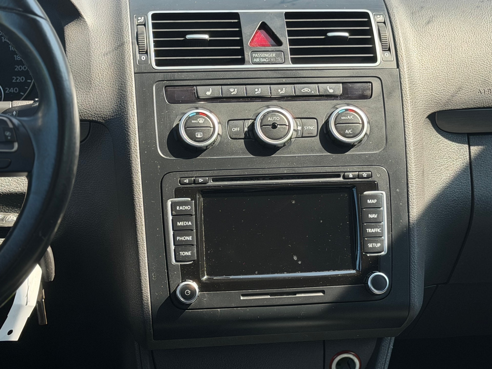 VW Touran 1.6 TDI BlueMotion Technology Cup-image-9