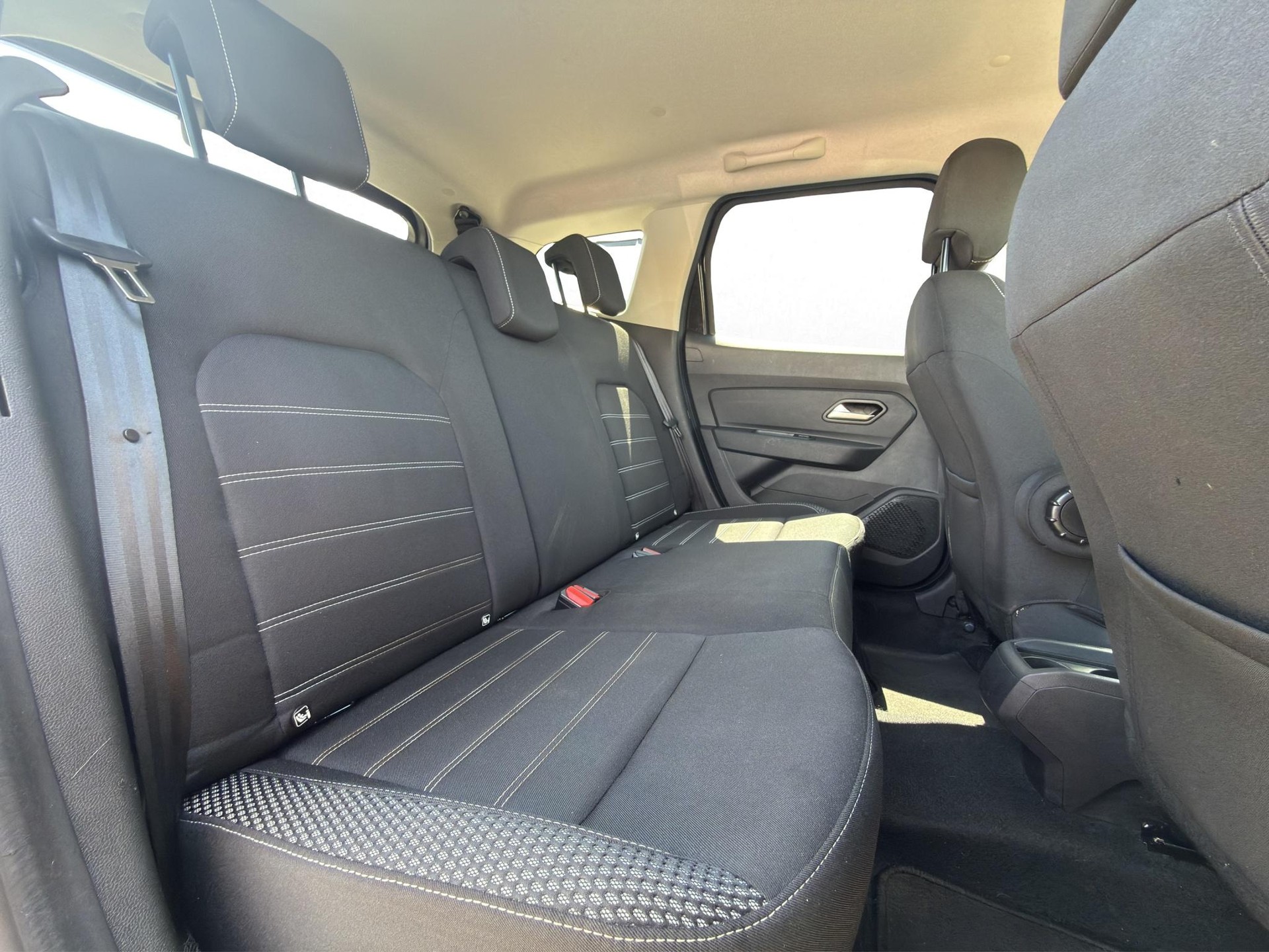 DACIA Duster 1.3 TCe Prestige 4WD-image-26