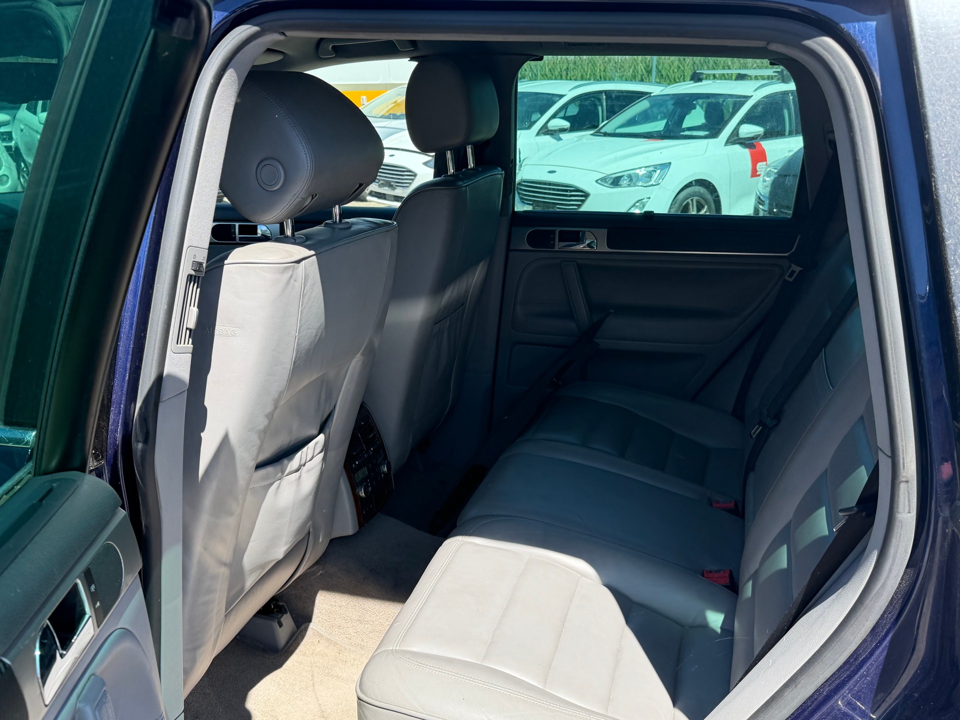 VW Touareg 5.0 TDI V10 Automatic-image-5