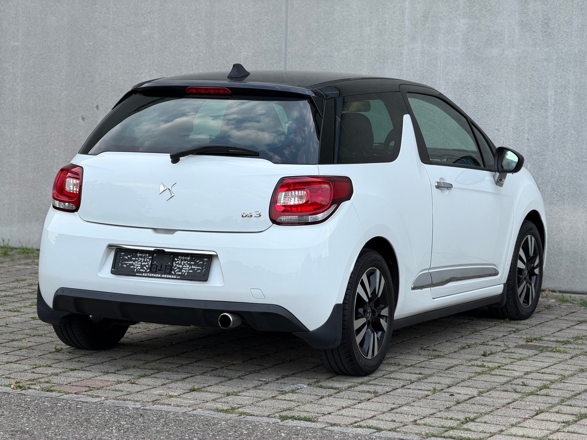 DS AUTOMOBILES DS3 1.2 VTi Chic-image-8