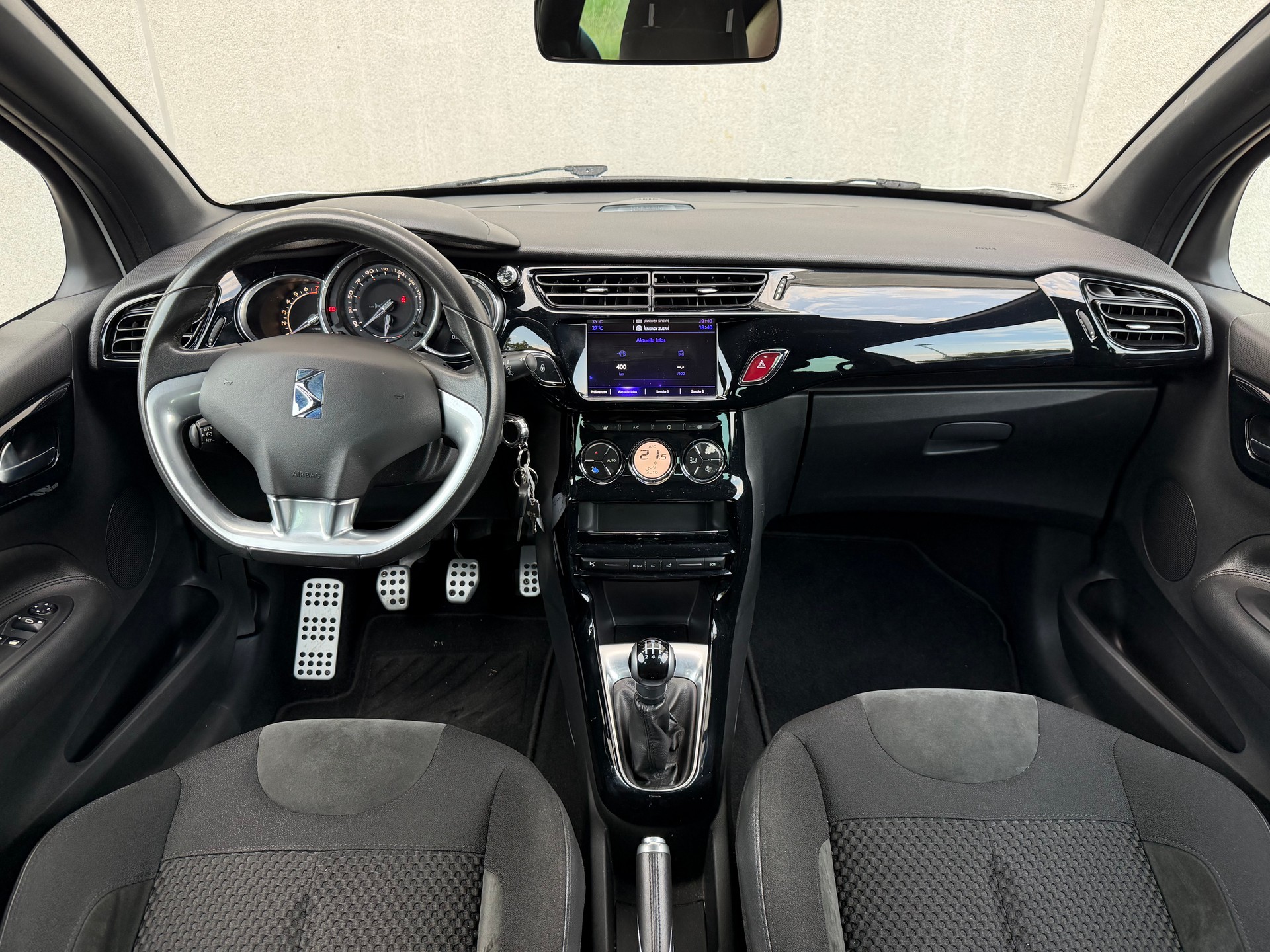 DS AUTOMOBILES DS3 1.2 VTi Chic-image-12