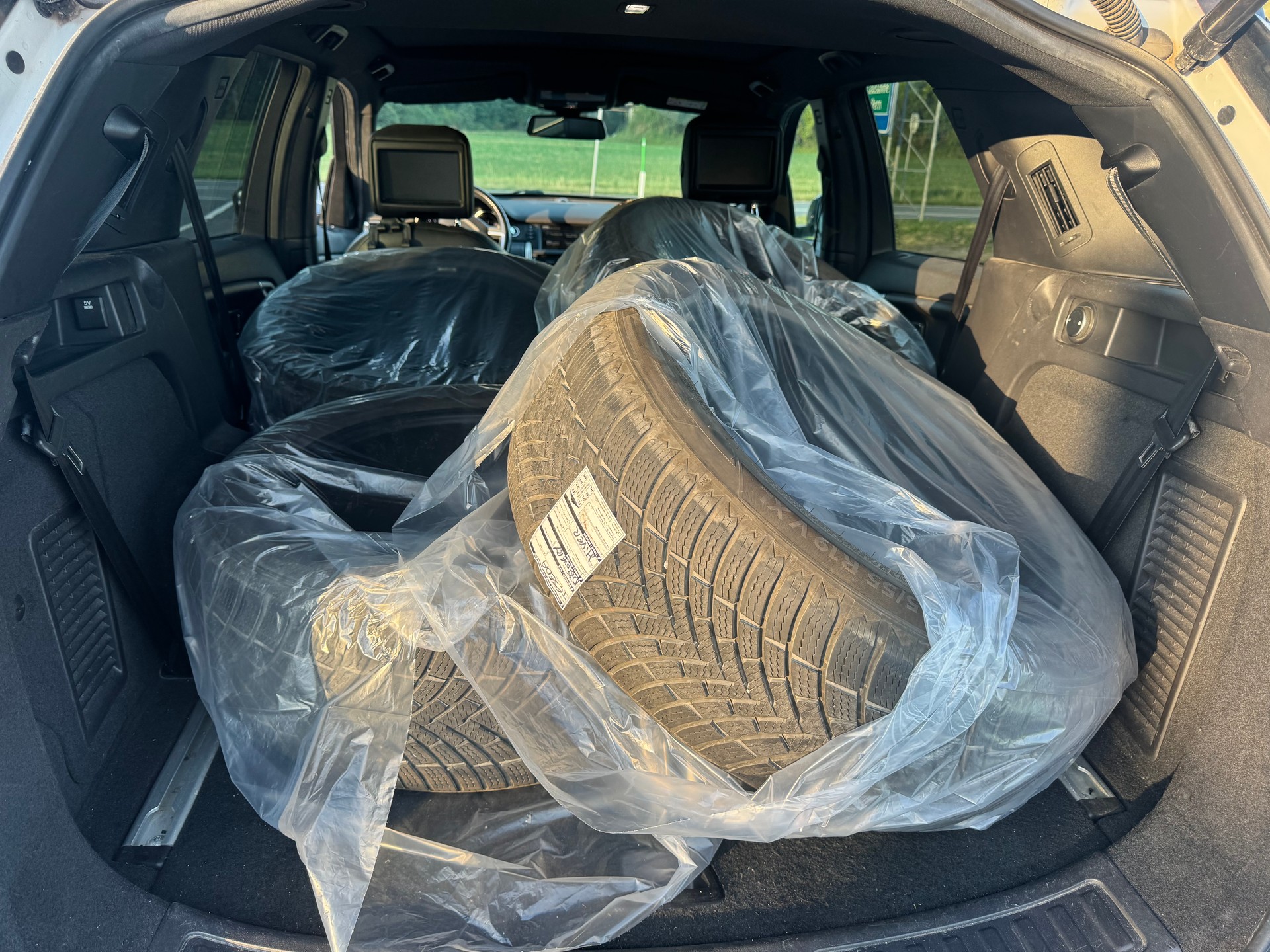 LAND ROVER Discovery Sport 2.0 Si4 Pure AT9-image-8