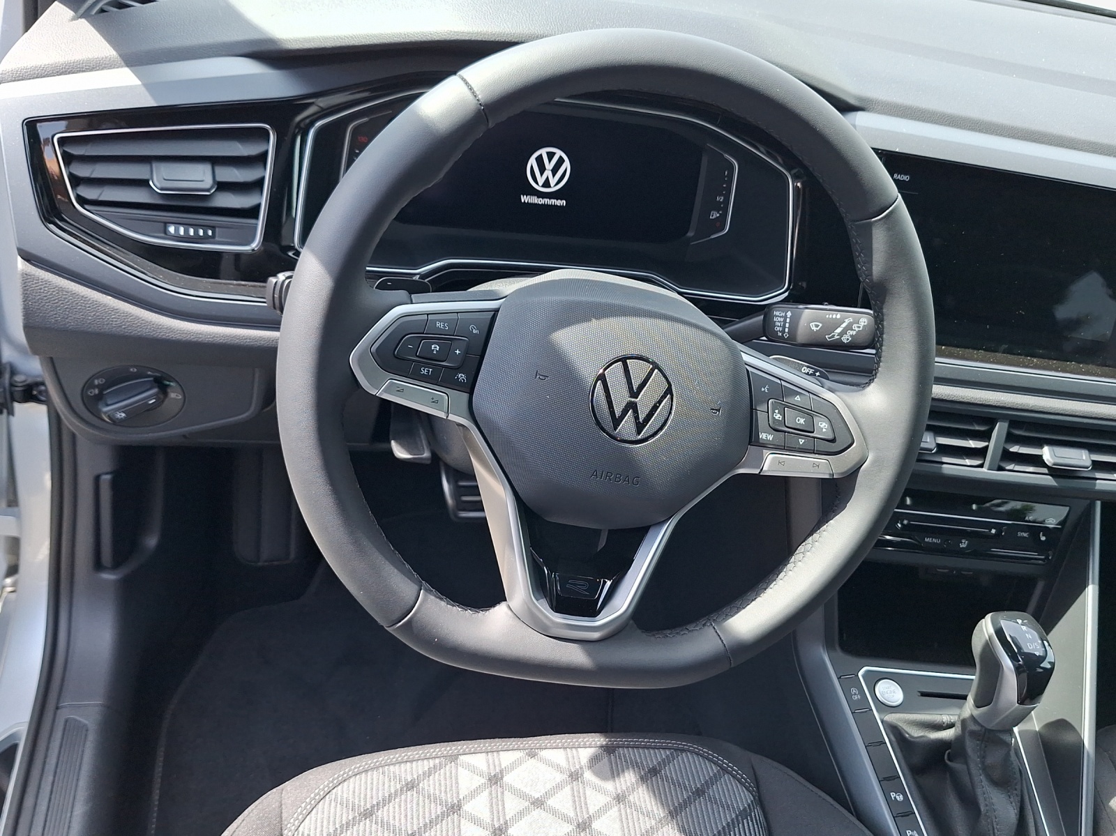 VW Polo 1.0 TSI R-Line DSG-image-9