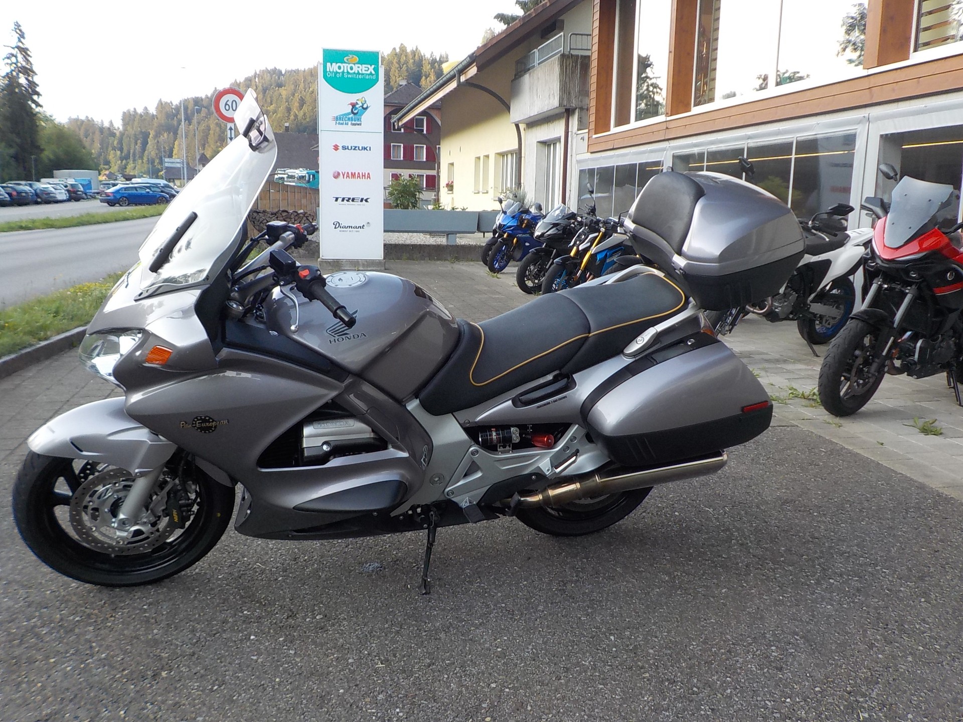 HONDA ST 1300 ABS Pan-European-image-3