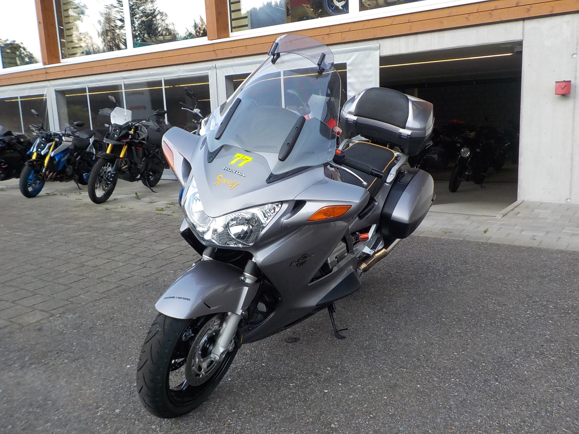 HONDA ST 1300 ABS Pan-European-image-2