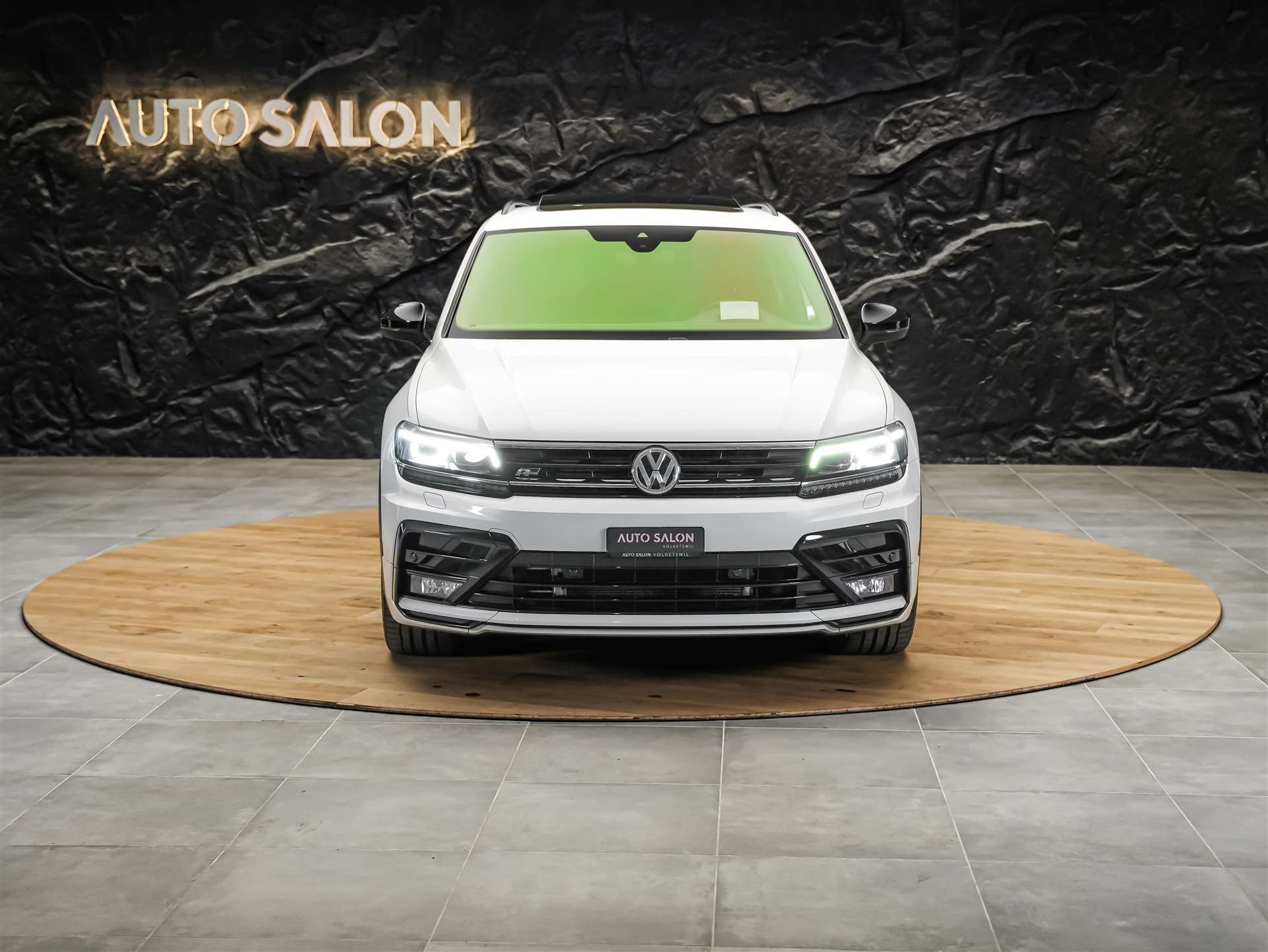 VW Tiguan 2.0TSI Highline R-Line 4Motion DSG *Panorama*Head-Up*Abstandsregler*-image-6