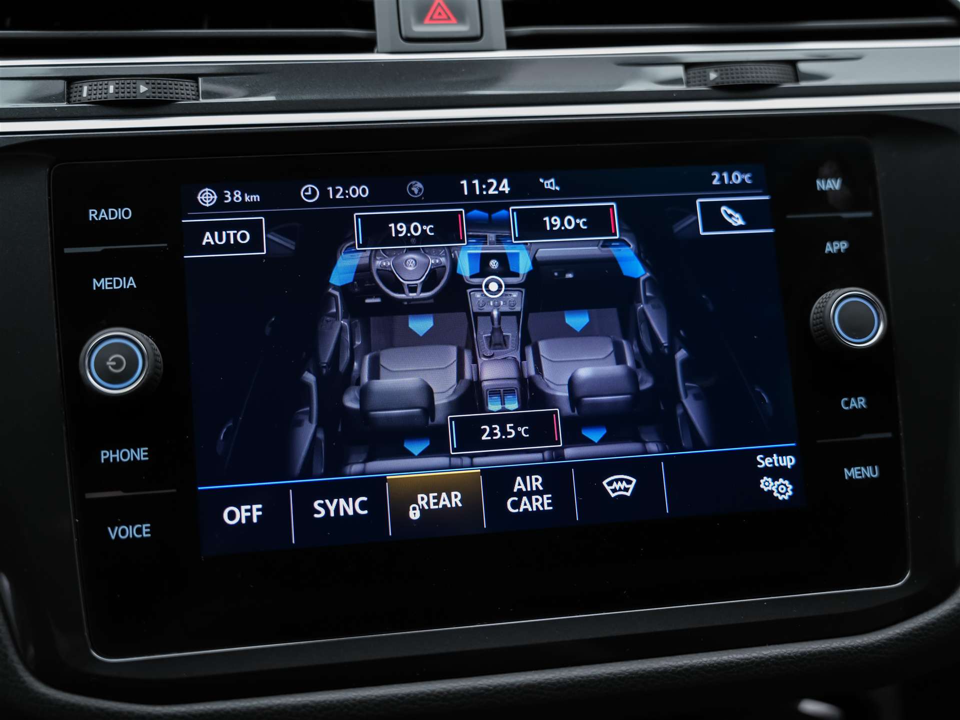 VW Tiguan 2.0TSI Highline R-Line 4Motion DSG *Panorama*Head-Up*Abstandsregler*-image-33
