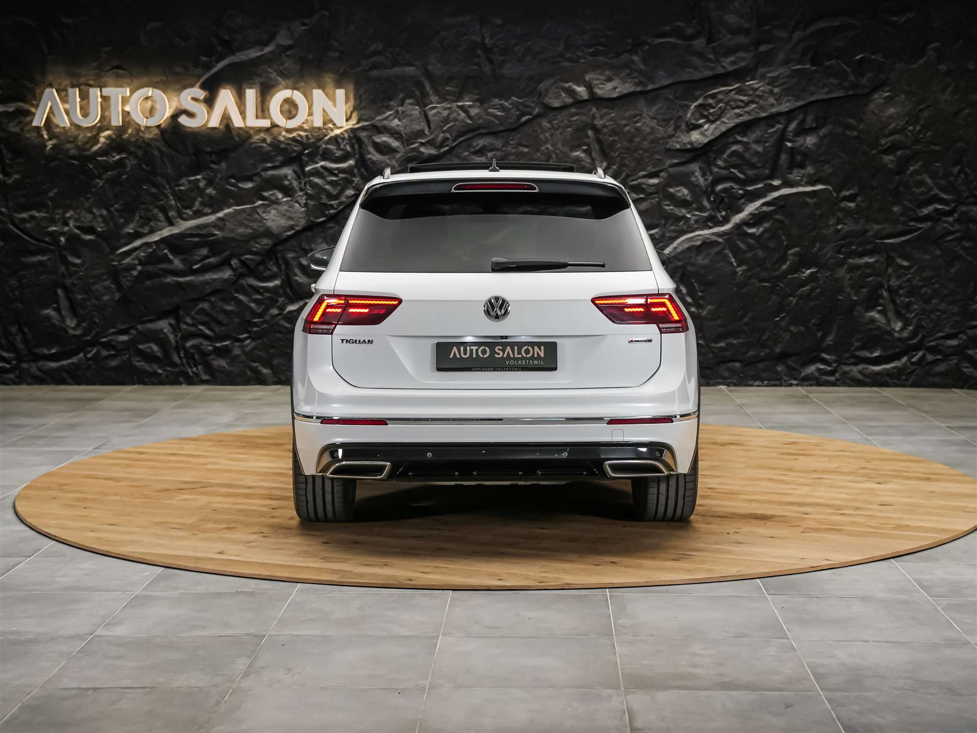 VW Tiguan 2.0TSI Highline R-Line 4Motion DSG *Panorama*Head-Up*Abstandsregler*-image-3