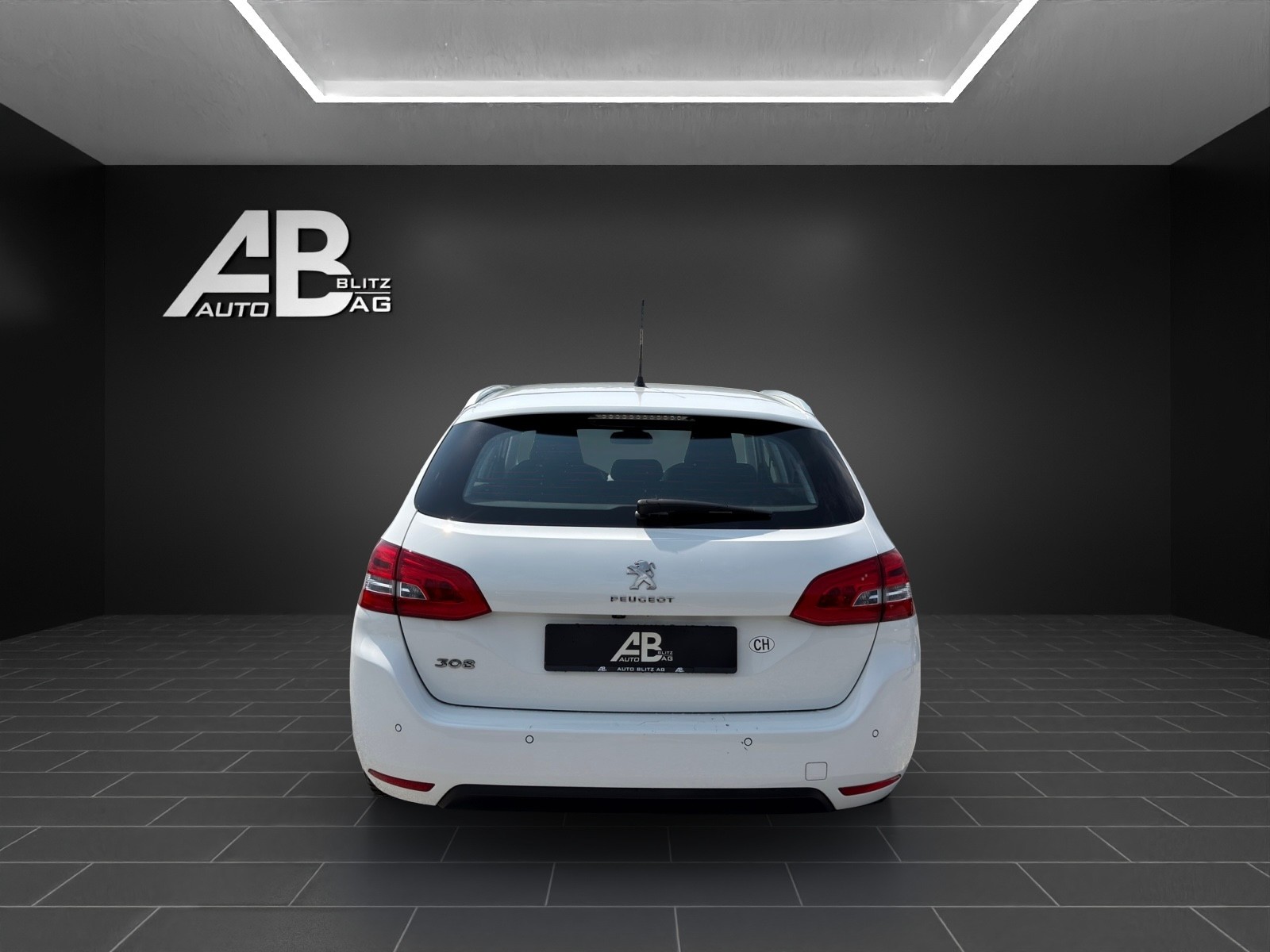 PEUGEOT 308 SW 1.5 BlueHDI Allure EAT8-image-3