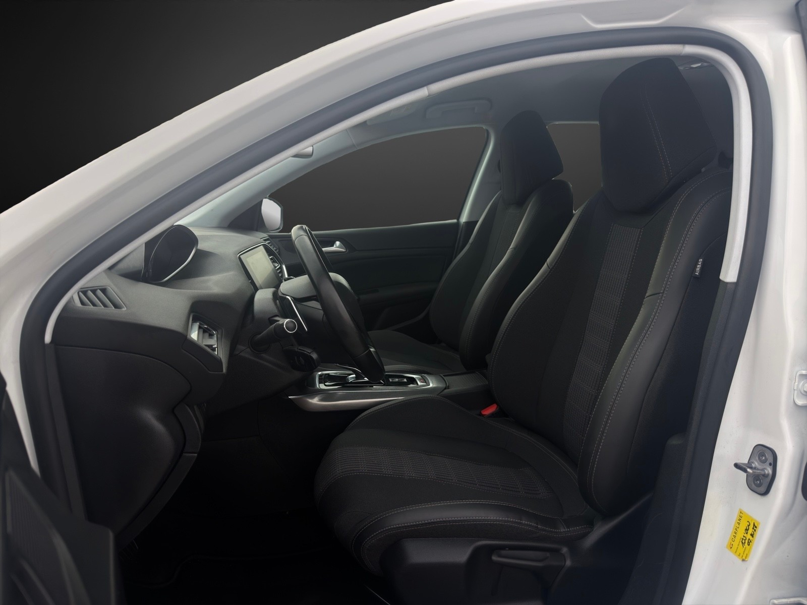 PEUGEOT 308 SW 1.5 BlueHDI Allure EAT8-image-6