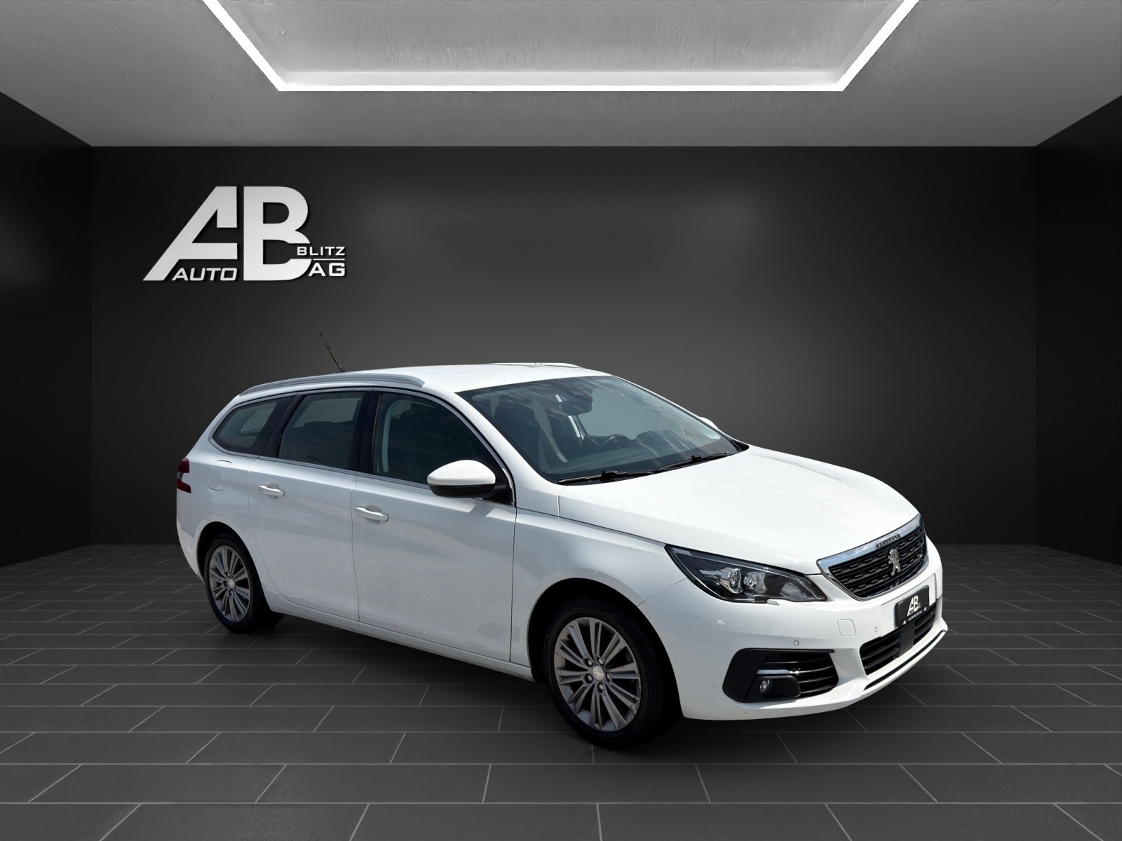 PEUGEOT 308 SW 1.5 BlueHDI Allure EAT8-image-5