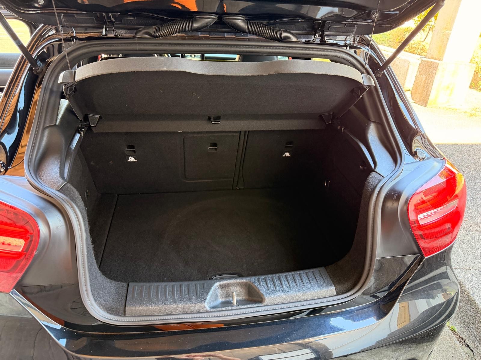 MERCEDES-BENZ A 250 Sport 4Matic 7G-DCT-image-9