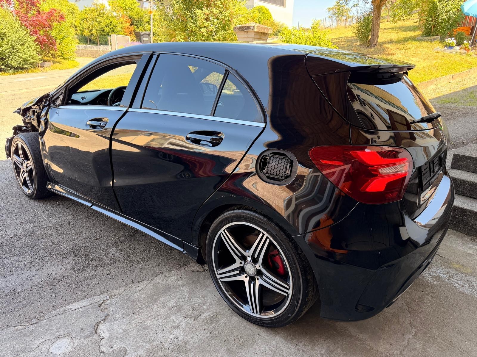 MERCEDES-BENZ A 250 Sport 4Matic 7G-DCT-image-3