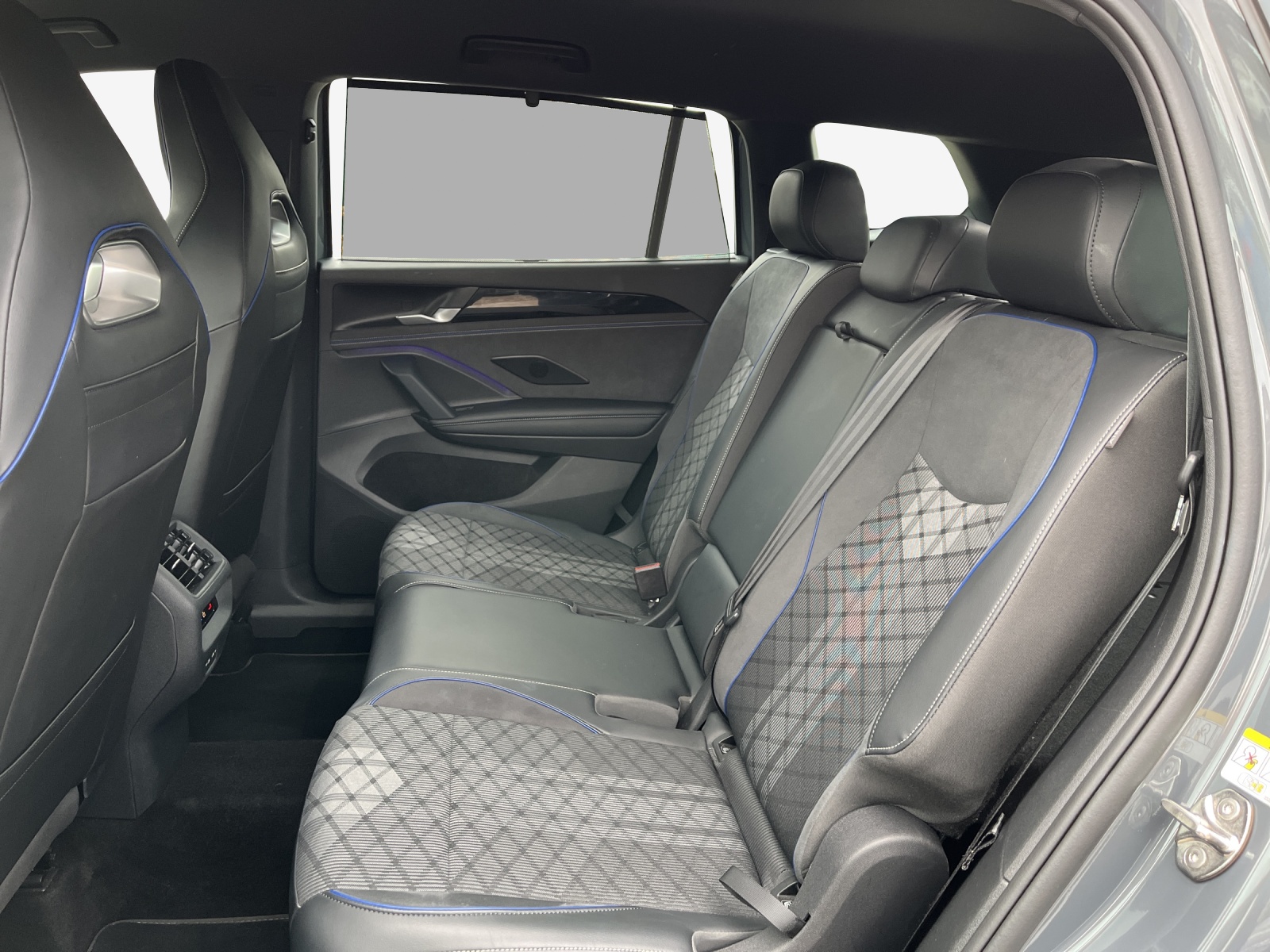 VW Tayron 2.0 TSI R-Line DSG 4Motion-image-11
