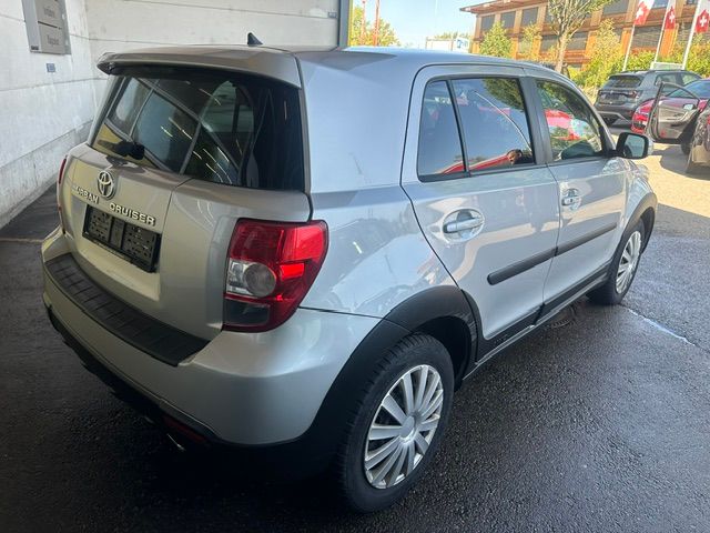 TOYOTA UrbanCruiser 1.4 D-4D Linea Luna 4WD-image-4
