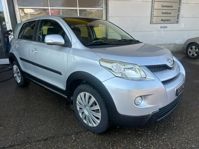 TOYOTA UrbanCruiser 1.4 D-4D Linea Luna 4WD-image-1