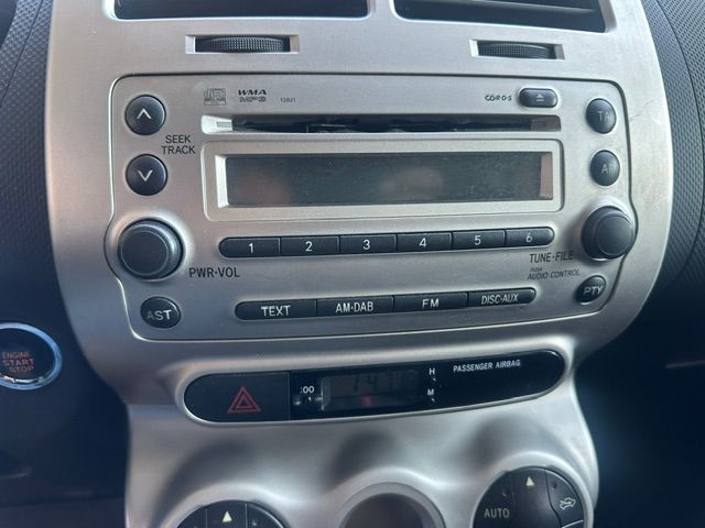 TOYOTA UrbanCruiser 1.4 D-4D Linea Luna 4WD-image-11