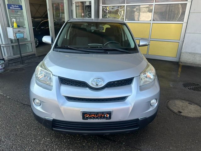 TOYOTA UrbanCruiser 1.4 D-4D Linea Luna 4WD-image-2