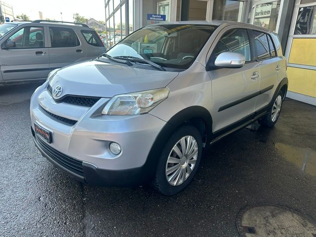 TOYOTA UrbanCruiser 1.4 D-4D Linea Luna 4WD-image-0
