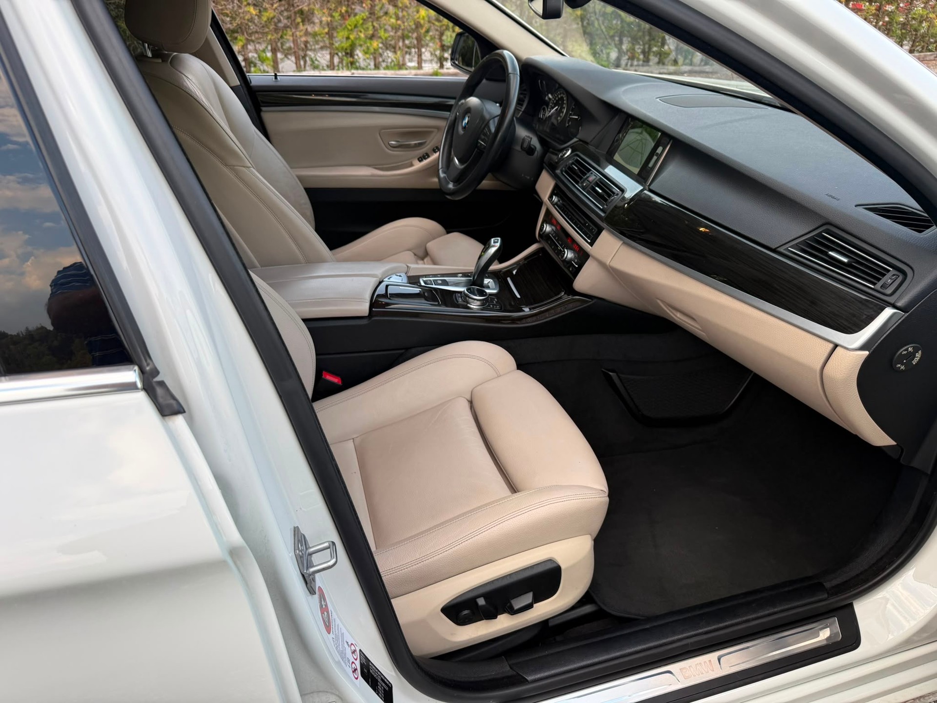 BMW 530d Touring xDrive Steptronic-image-11