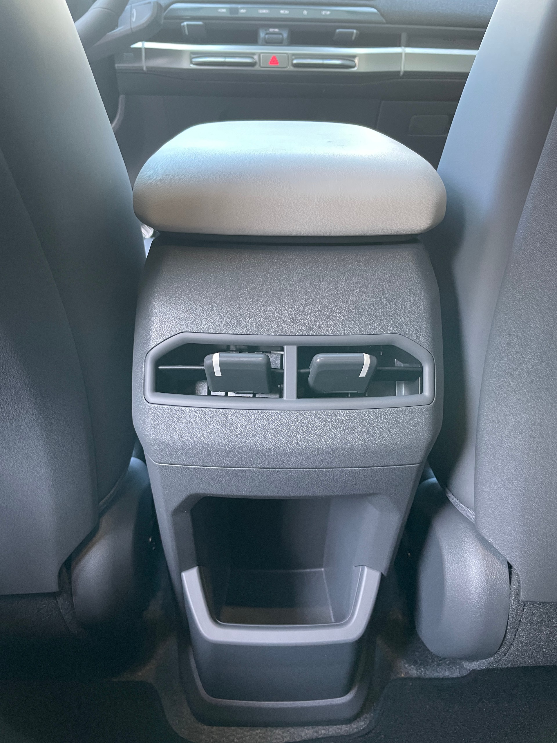 KIA KIA EV3 81,4 kWh GT-Line mit GT-Line Pack, Panoramadach, V2L, AHK (MODELL 26)-image-13