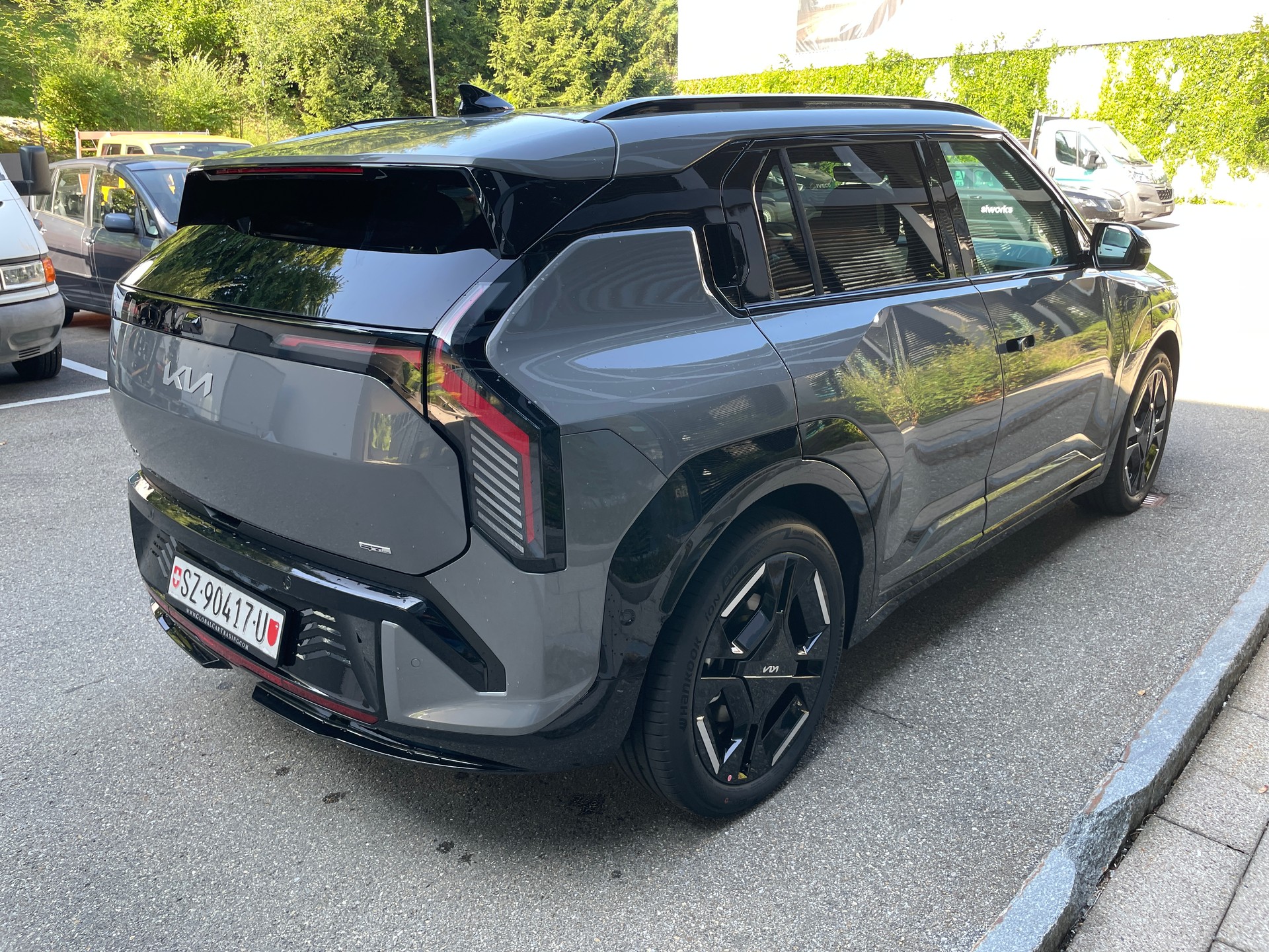 KIA KIA EV3 81,4 kWh GT-Line mit GT-Line Pack, Panoramadach, V2L, AHK (MODELL 26)-image-5