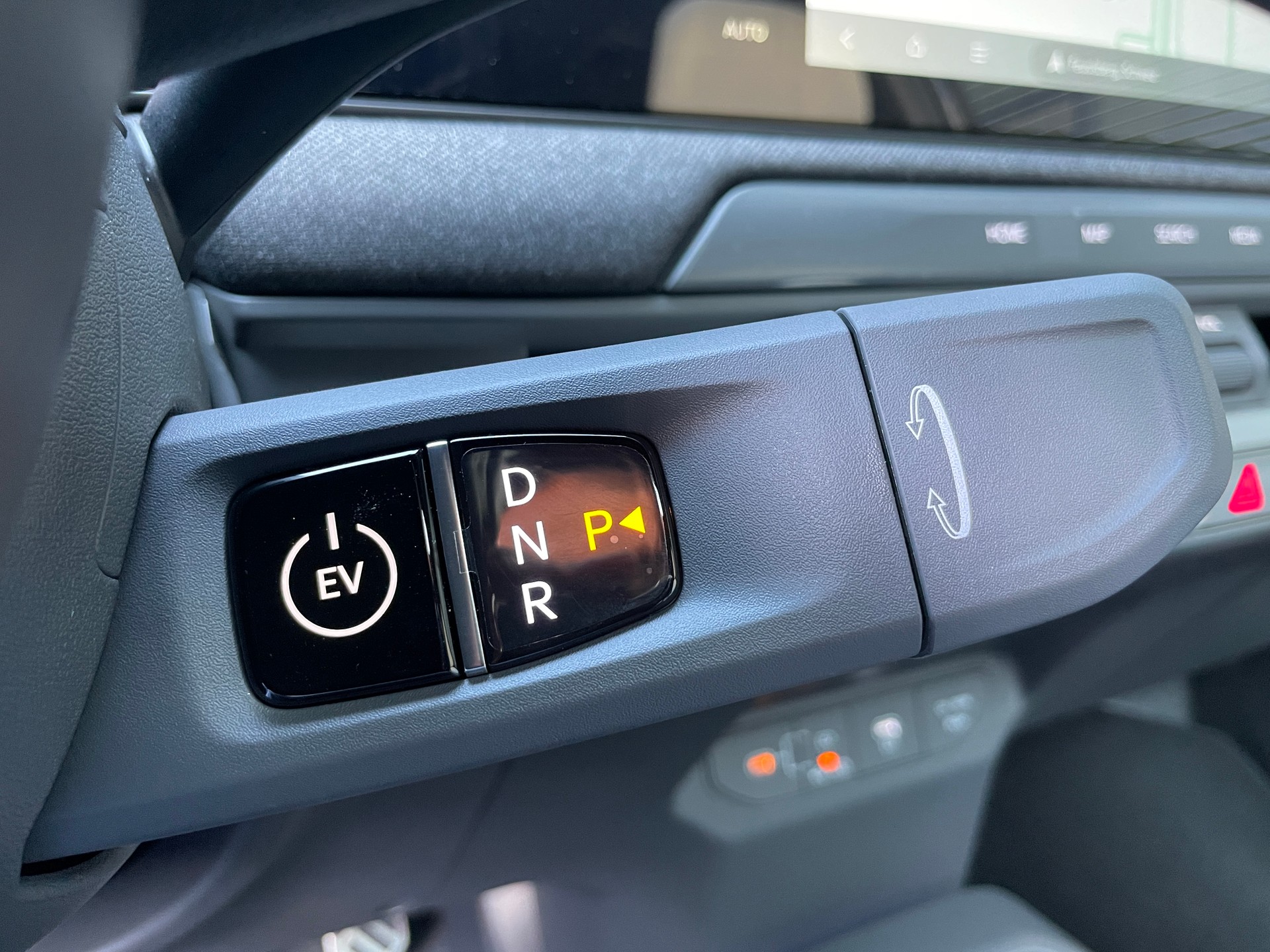KIA KIA EV3 81,4 kWh GT-Line mit GT-Line Pack, Panoramadach, V2L, AHK (MODELL 26)-image-20