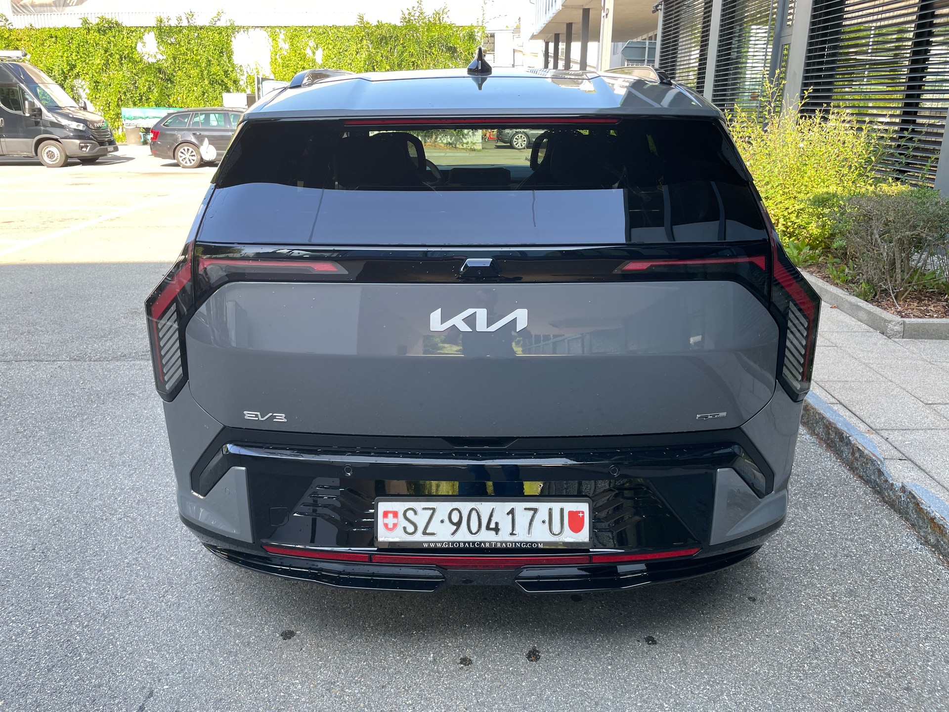 KIA KIA EV3 81,4 kWh GT-Line mit GT-Line Pack, Panoramadach, V2L, AHK (MODELL 26)-image-3
