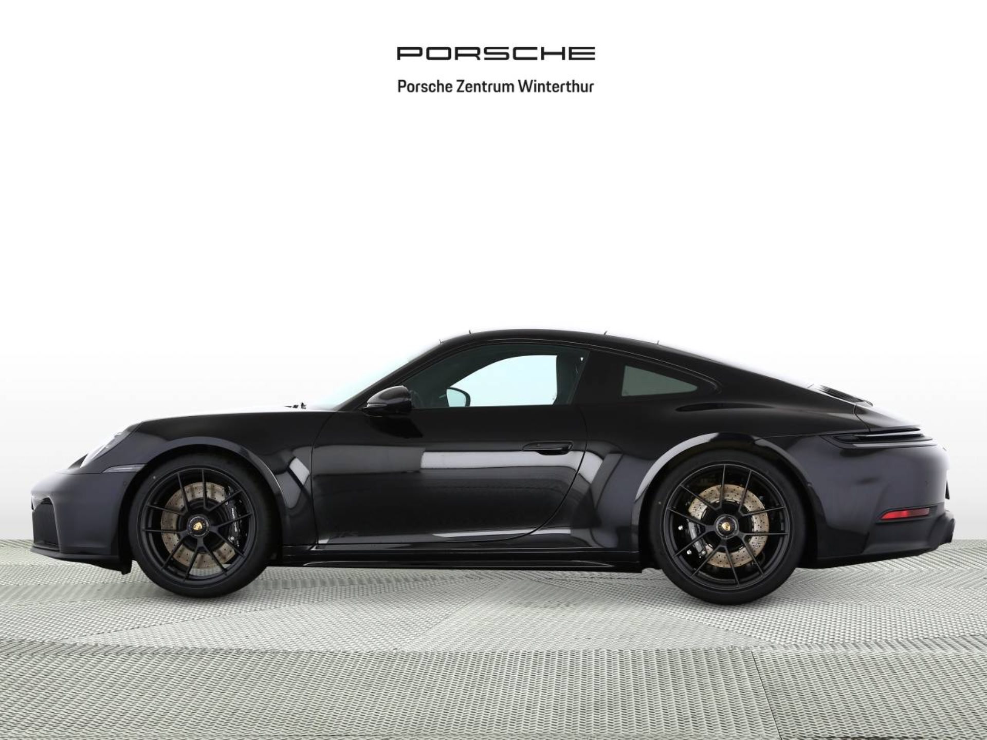 PORSCHE 911 Carrera 4 GTS-image-1