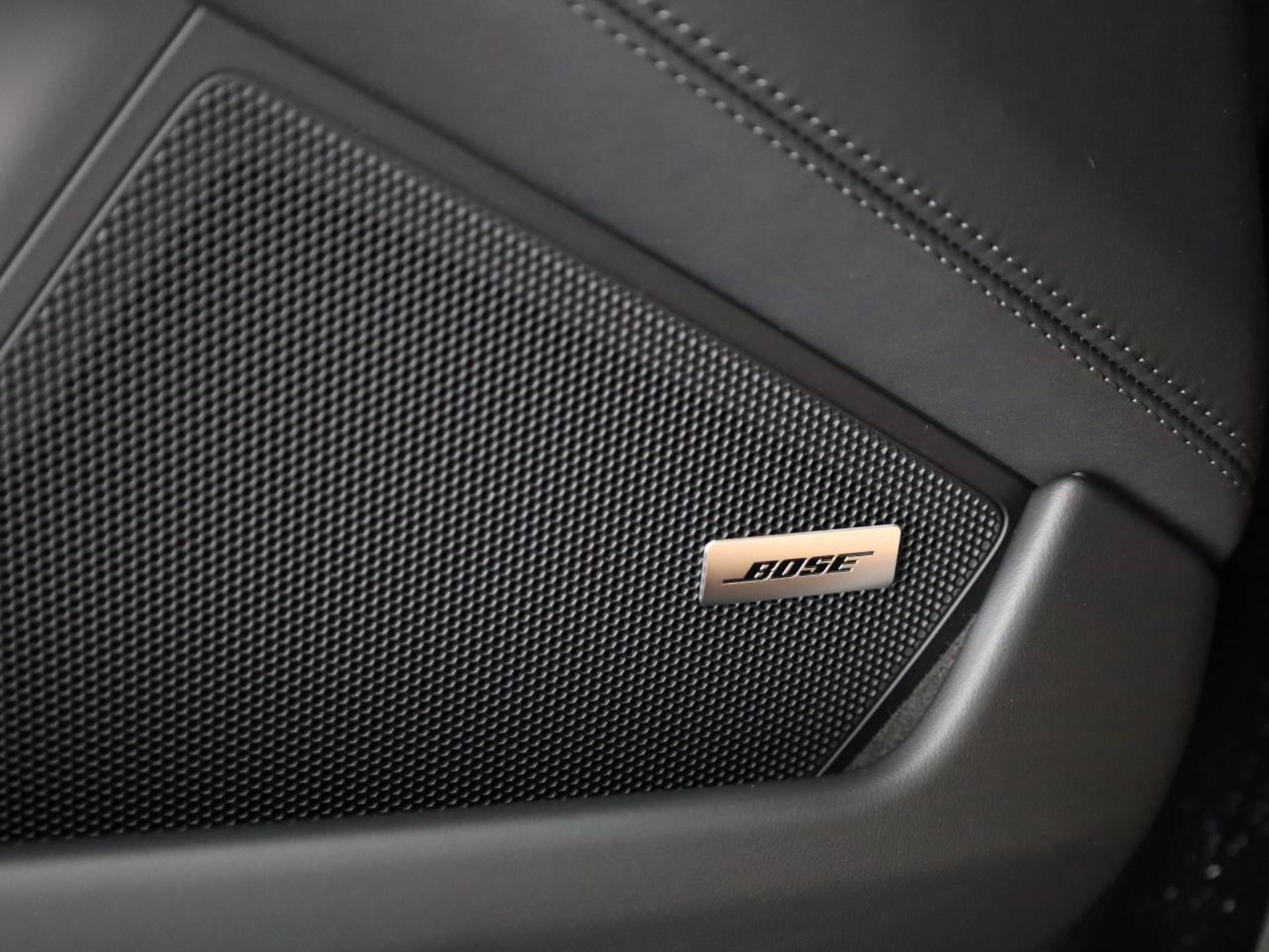 PORSCHE 911 Carrera 4 GTS-image-17