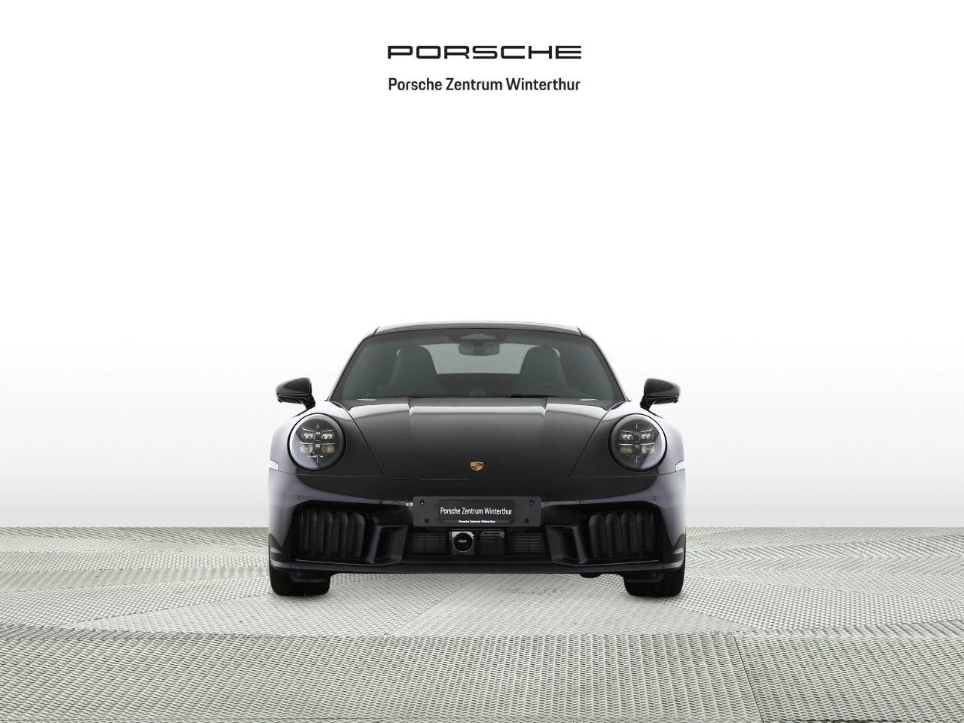 PORSCHE 911 Carrera 4 GTS-image-5